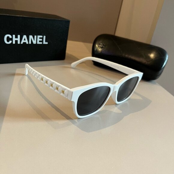 CHANEL Women's White Sunglasses - Picture 1 of 7